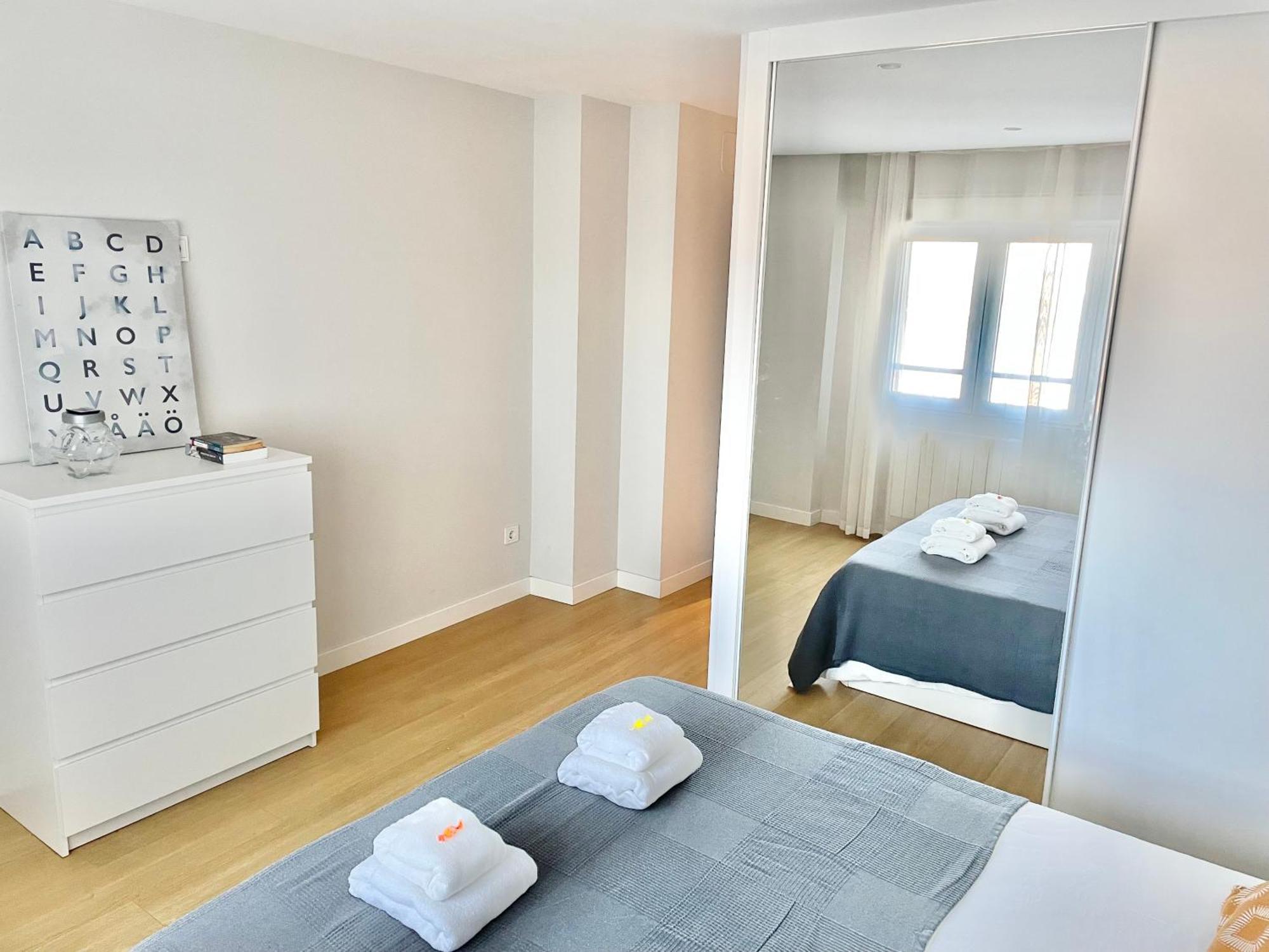 Apartamento San Lorenzo Playa. Vistas Al Mar. Gijón Exterior foto