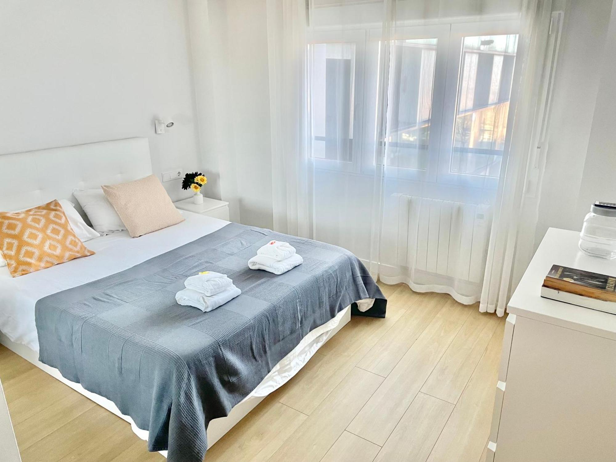 Apartamento San Lorenzo Playa. Vistas Al Mar. Gijón Exterior foto